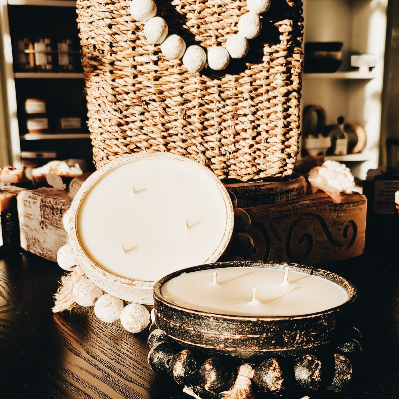 (Summer Scents) Beaded Round Bowl Candle - (Black or White)