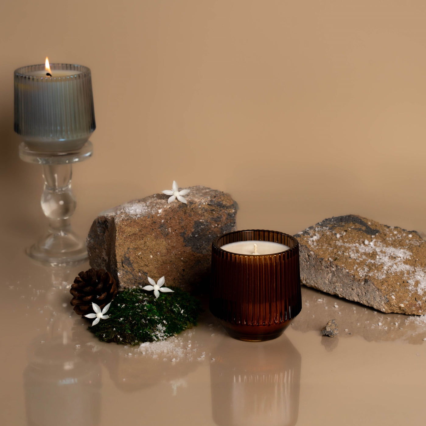 (Winter Scents) Amber Retro Ribbed Candle